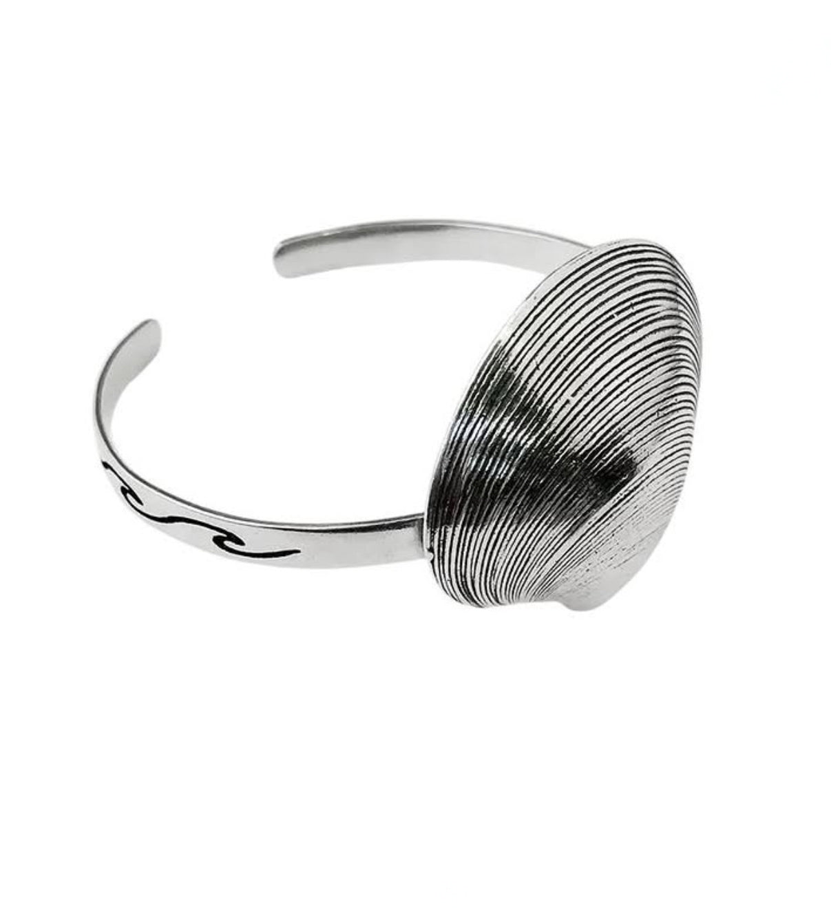 Shell Horizon Bracelet