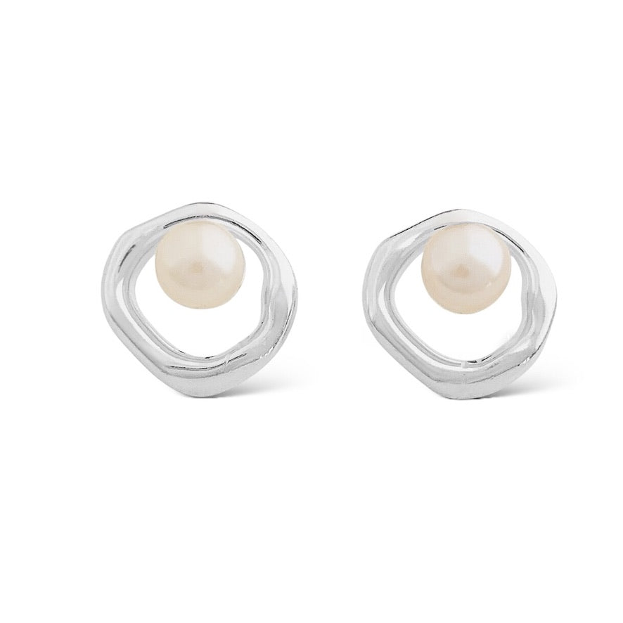 Sol Pearl Studs